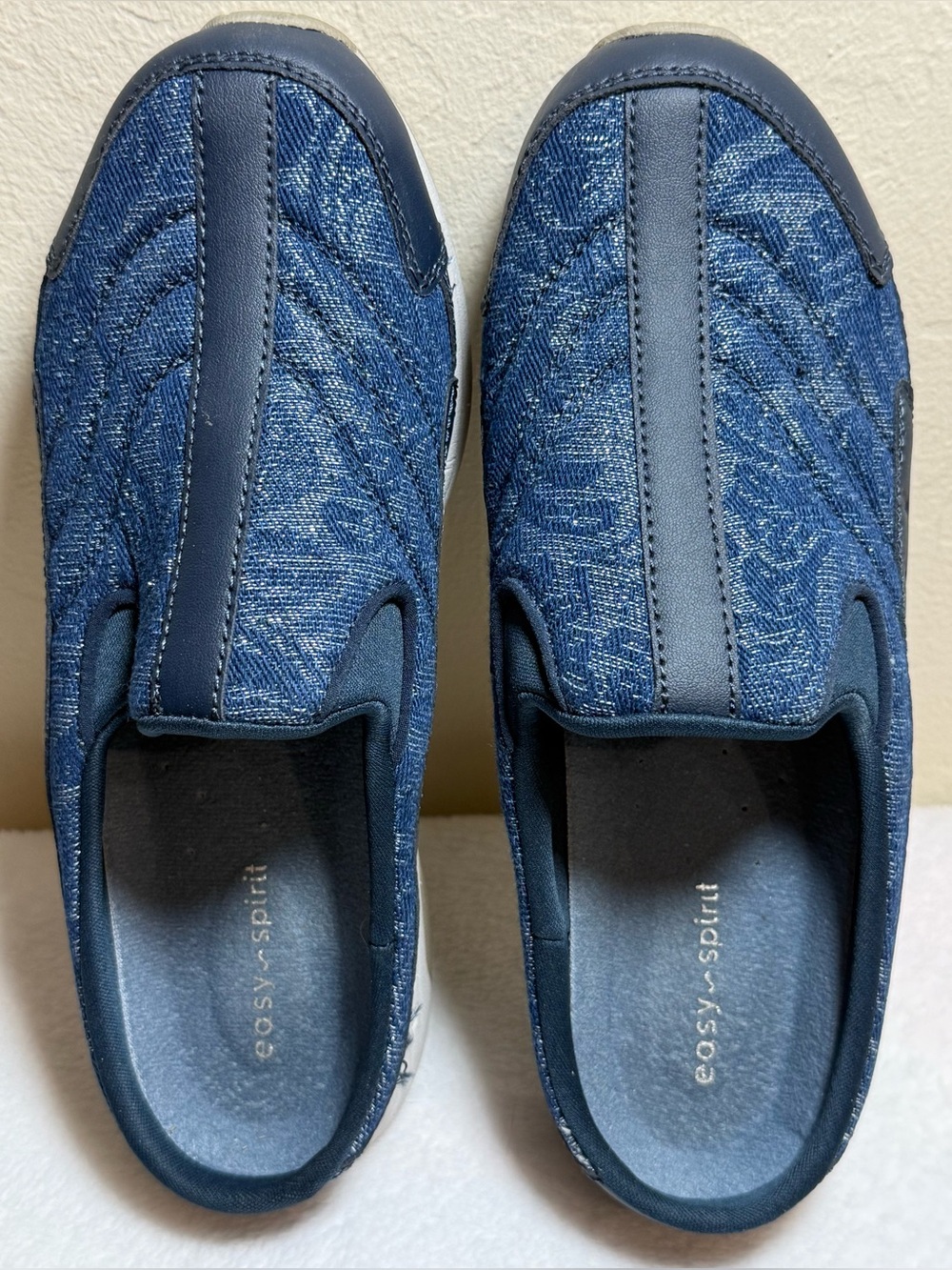 Easy Spirit Travel Time Clog - Blue Metallic - Size 7 1/2 - NWOT